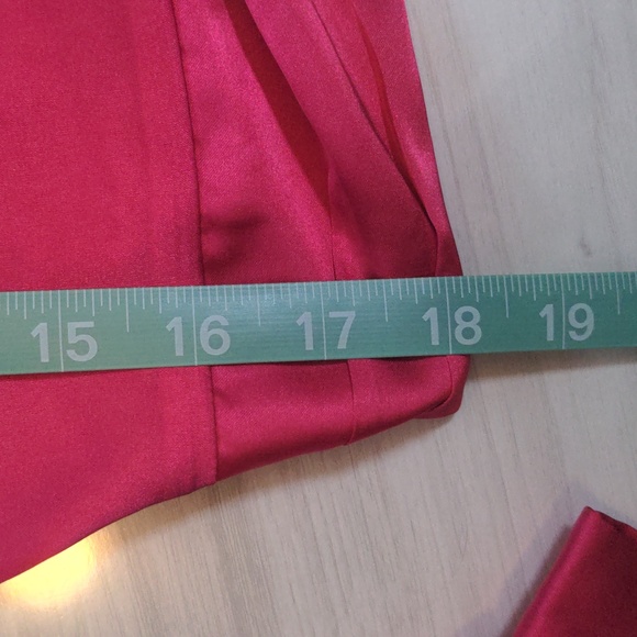 Asymmetrical Magenta Date Top - Size XS - Picture 11 of 16